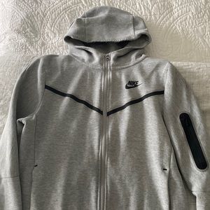 Boys L Nike tech fleece zip up hoodie